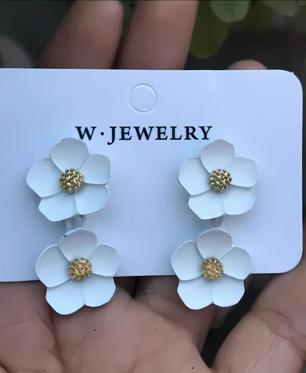 Bloom Korean White Earrings