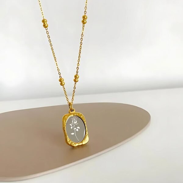 Magic Mirror Rose Beads Chain Necklace