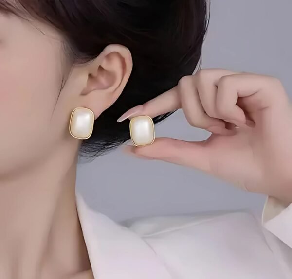 Pearl Simple Geometric Rectangle Stud Earrings