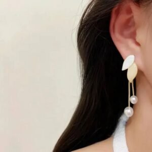 Silver Needle Korea Dongdaemun Pearl Leaf Tassel Earrings
