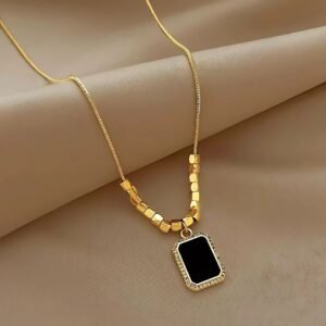 Square Beads Black Pendant Chain Necklace